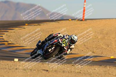 media/Dec-16-2023-CVMA (Sat) [[bb38a358a2]]/Race 13 Amateur Supersport Middleweight/